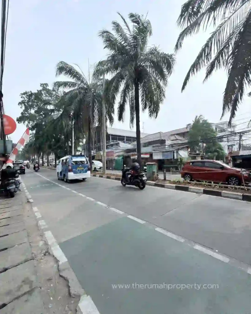 Resto dijual di Ragunan Jakarta Selatan Lokasi Strategis di Pinggir Jalan Raya (2)