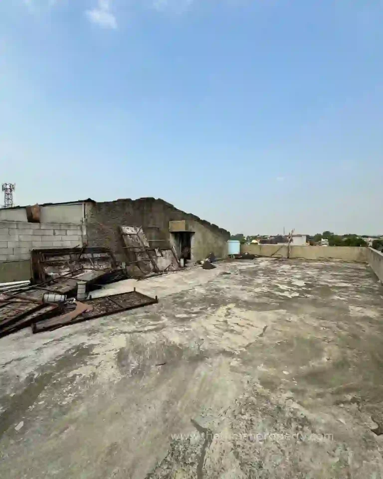 Ruko Ex Salon dan Dealer Siap Pakai Ada Rooftop Akses Jalan Lebar Parkir Luas (10)