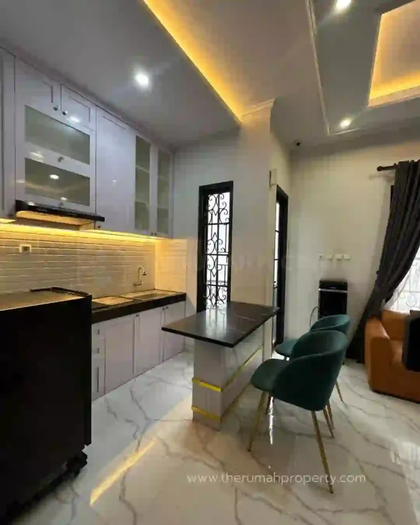 Rumah 3 Lantai Full Furnished Pejaten Jaksel Dekat ke Stasiun Pasar Minggu (4)