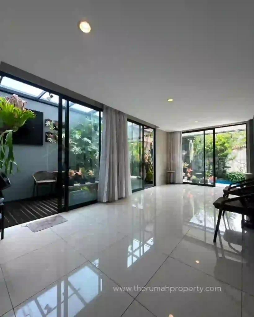 Rumah 3 Lantai hook Lay Out Custom Cluster Sierra Serenia Hills (7)