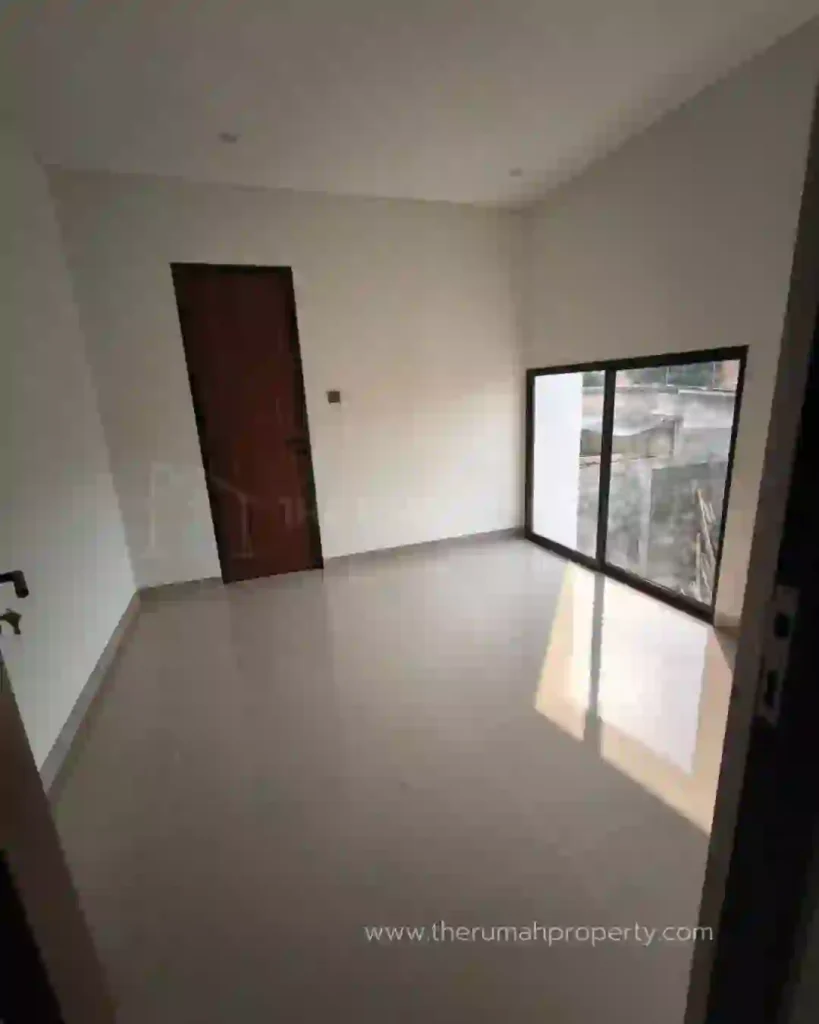 Rumah Baru Bintaro Sektor 9 Dalam Cluster Keamanan 24 Jam (8)