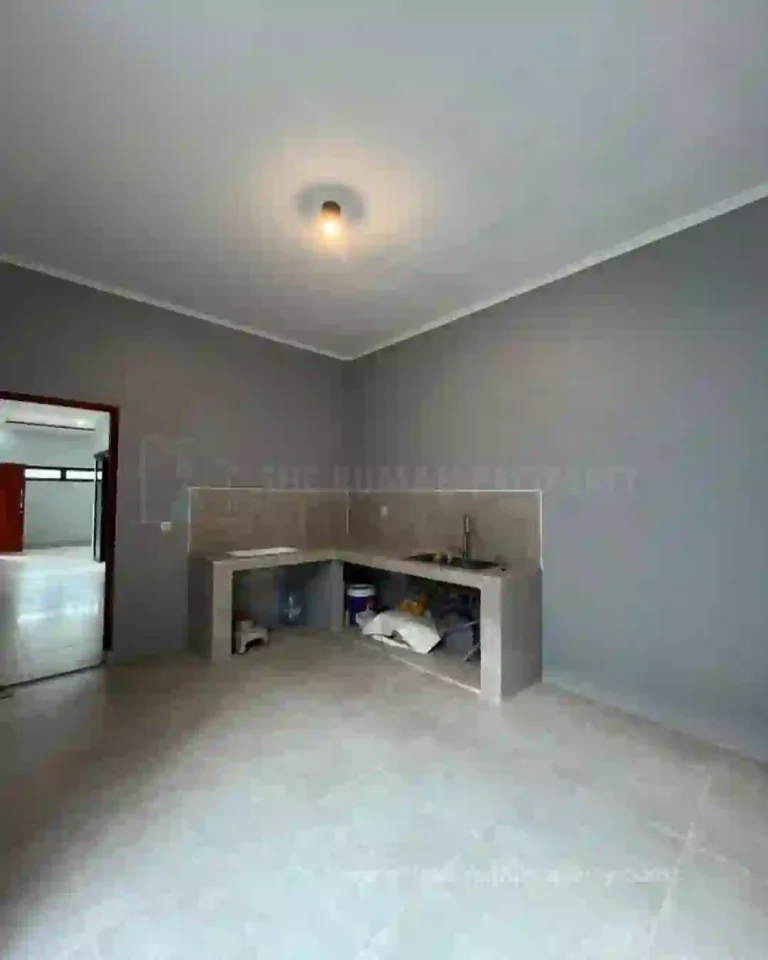 Rumah Beji Depok Unit Baru Siap Huni Full Renovasi Halaman Depan Luas (5)