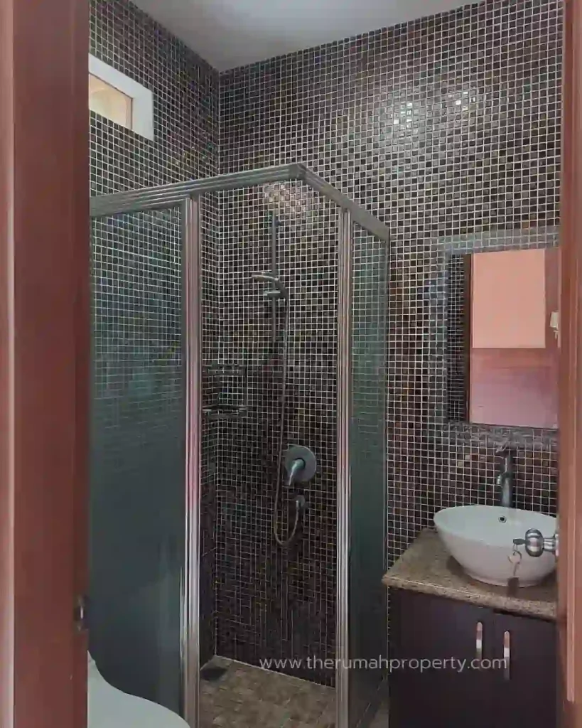 Rumah Cluster Rempoa Tangsel Fasum Swimming Pool Akses Dekat ke MRT Lebak Bulus (10)