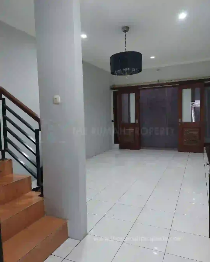 Rumah Cluster Rempoa Tangsel Fasum Swimming Pool Akses Dekat ke MRT Lebak Bulus (2)