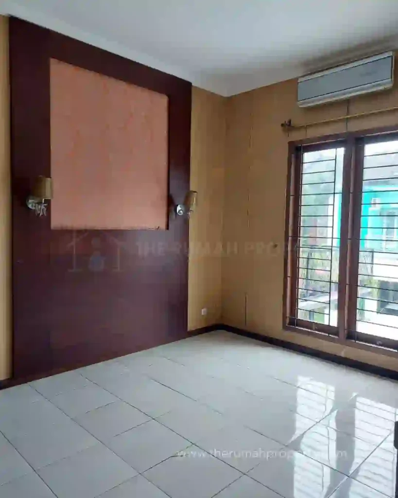 Rumah Cluster Rempoa Tangsel Fasum Swimming Pool Akses Dekat ke MRT Lebak Bulus (5)