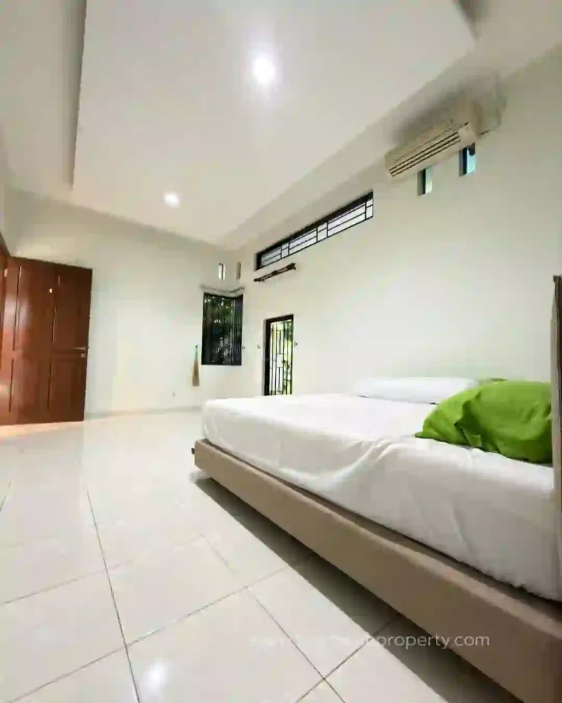 Rumah Dijual di Cinere Posisi Hook Balkon Luas Taman Depan dan Samping (9)