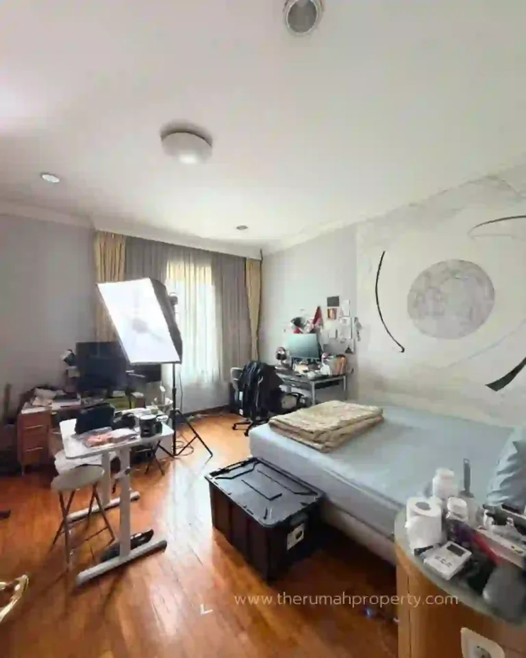Rumah Hook Prime Location Pondok Indah Jaksel Hadap Barat Selatan (9)