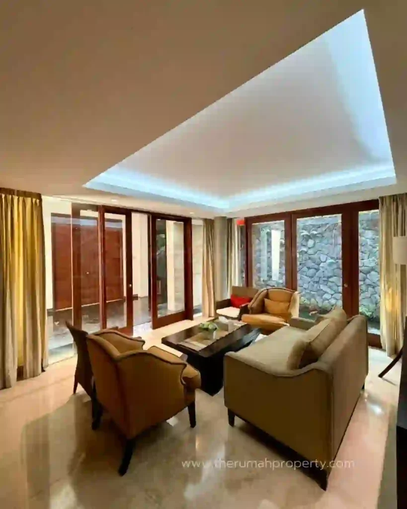 Rumah Hook Private Pool Dukuh Patra Kuningan Dengan Pos Security Pribadi (4)