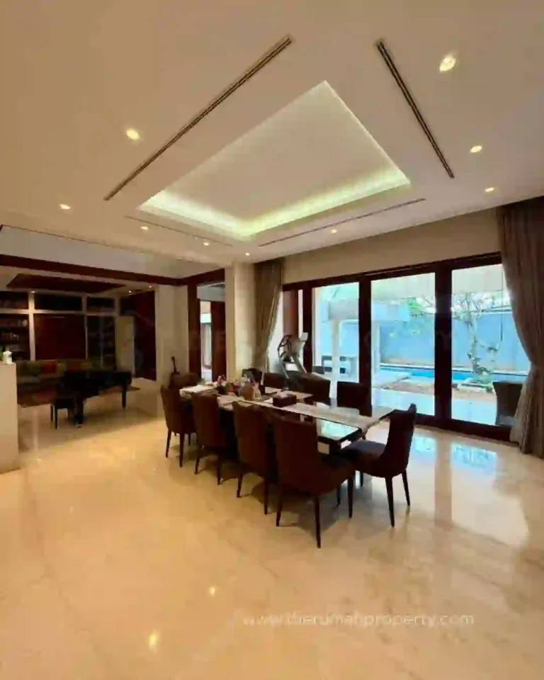 Rumah Hook Private Pool Dukuh Patra Kuningan Dengan Pos Security Pribadi (5)