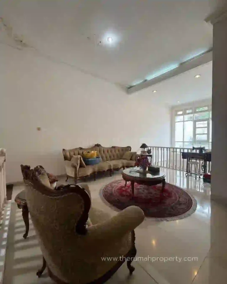 Rumah Kondisi Terawat Siap Huni Pondok Indah Jaksel 2 Lantai 4 Kamar (5)