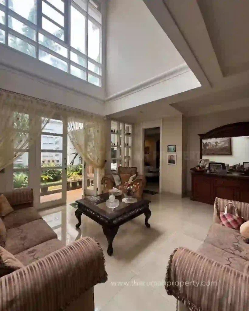 Rumah Kondisi Terawat Siap Huni Pondok Indah Jaksel 2 Lantai 4 Kamar (6)