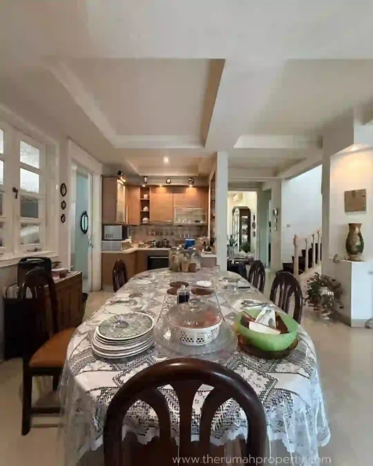 Rumah Kondisi Terawat Siap Huni Pondok Indah Jaksel 2 Lantai 4 Kamar (7)