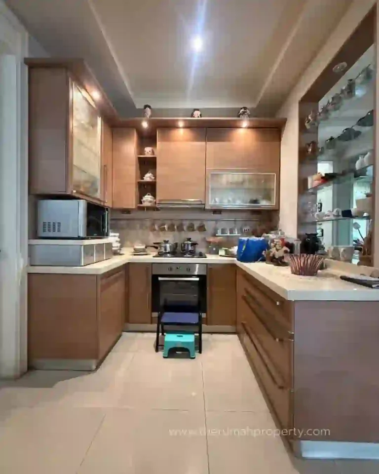 Rumah Kondisi Terawat Siap Huni Pondok Indah Jaksel 2 Lantai 4 Kamar (8)