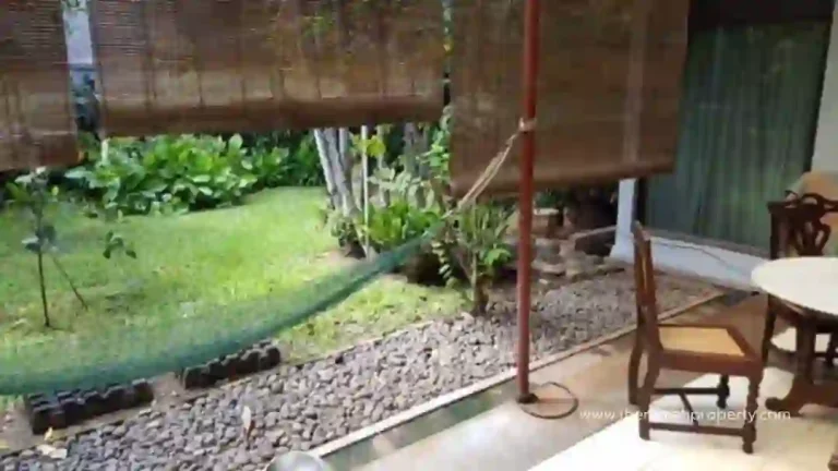 Rumah Lama 1 Lantai Cempaka Putih Halaman Luas (10)