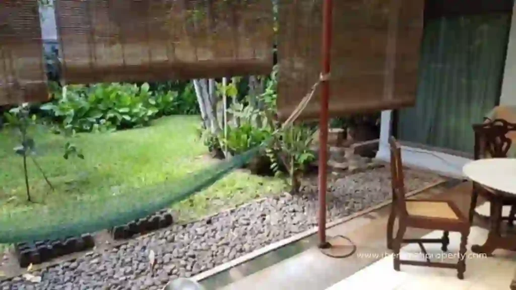 Rumah Lama 1 Lantai Cempaka Putih Halaman Luas (8)