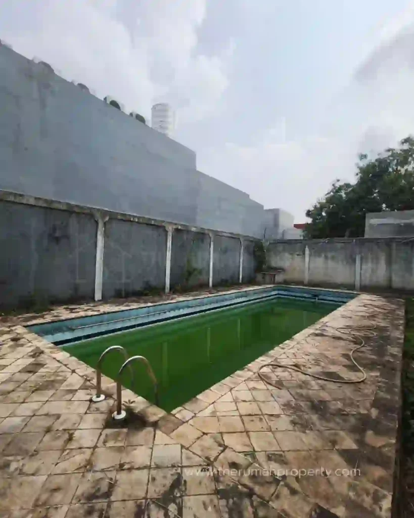 Rumah Lama Siap Huni Ada Kolam Renang Harga Nego di Cipete Jakarta Selatan (4)