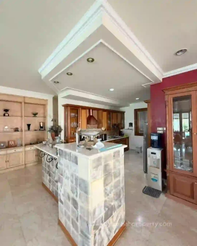 Rumah Lingkungan Elit Private Pool Siap Huni Kondisi Terawat di Pondok indah (7)