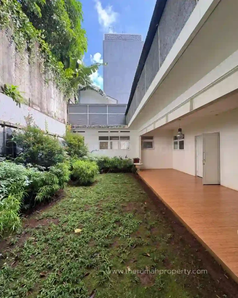 Rumah Lingkungan Para Pengusaha, Pejabat dan Duta Besar di Kebayoran Baru (4)