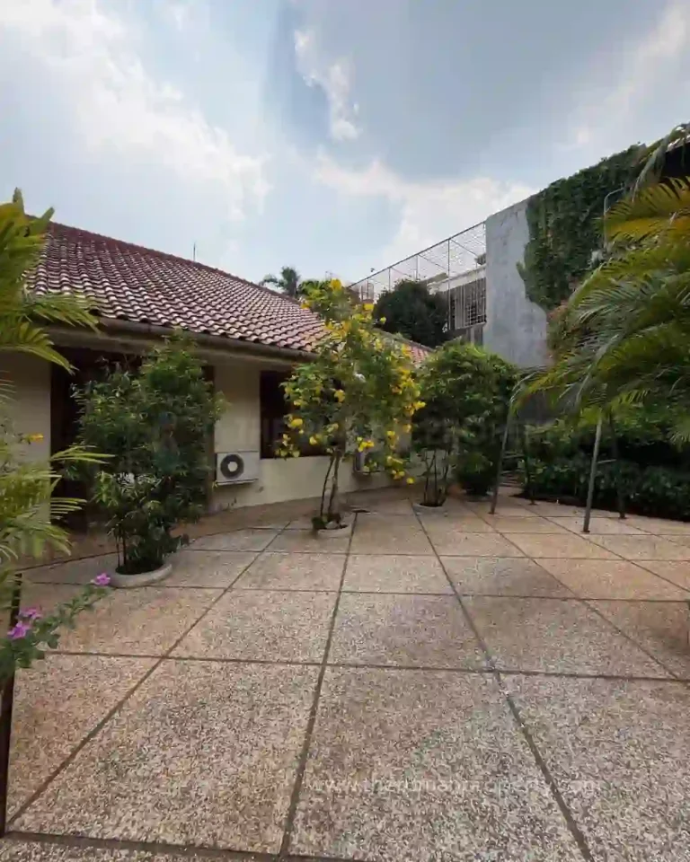 Rumah Minimalis Private Pool Bangka Jakarta Selatan Lokasi Nyaman (4)