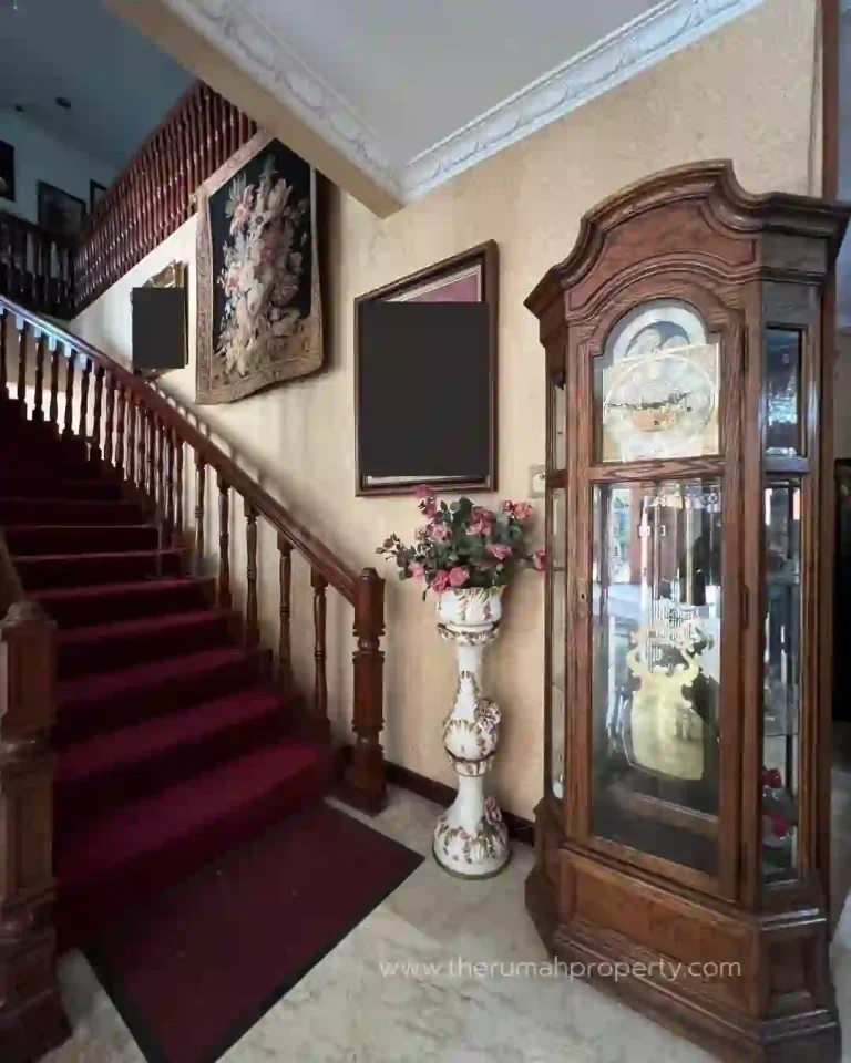 Rumah Pondok Indah Jakarta Selatan tanah Luas Pinggir Jalan Utama (2)