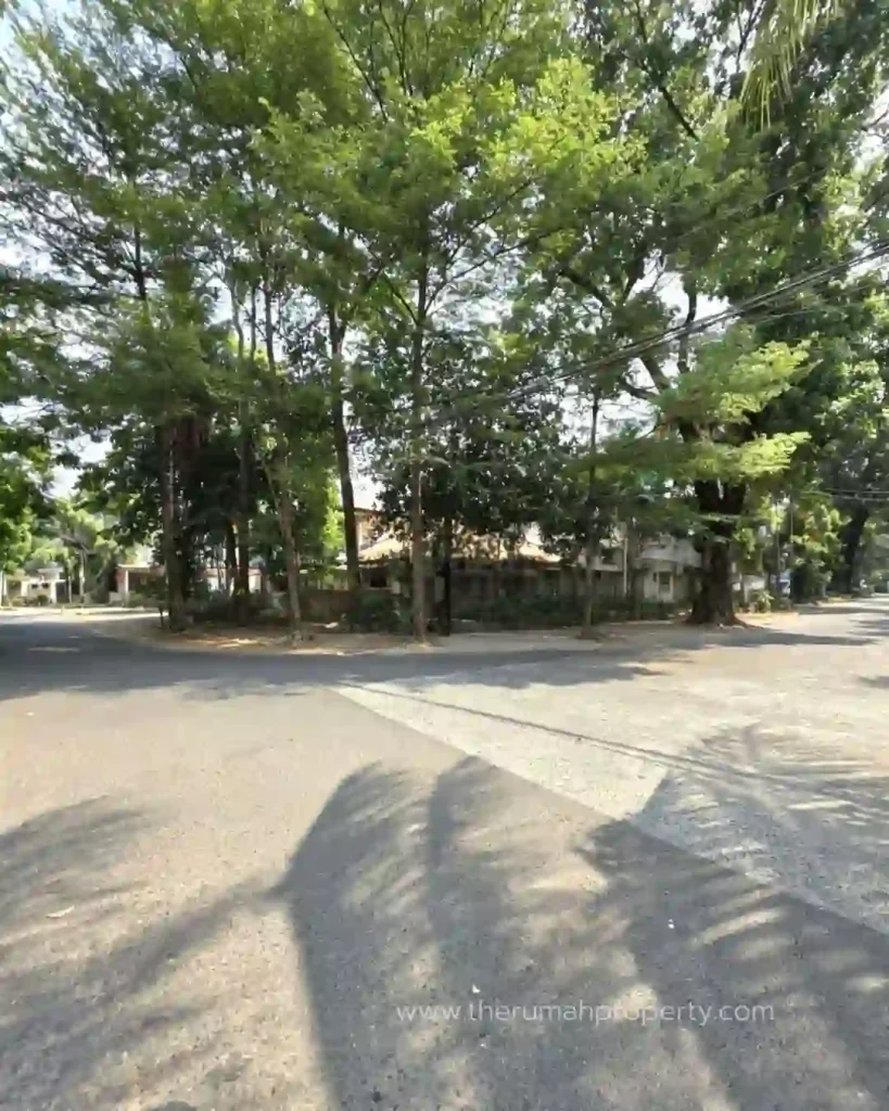 Rumah Tua dijual Tanah 461 Meter di Kebayoran baru Lokasi Premium dan Jalan Lebar (2)