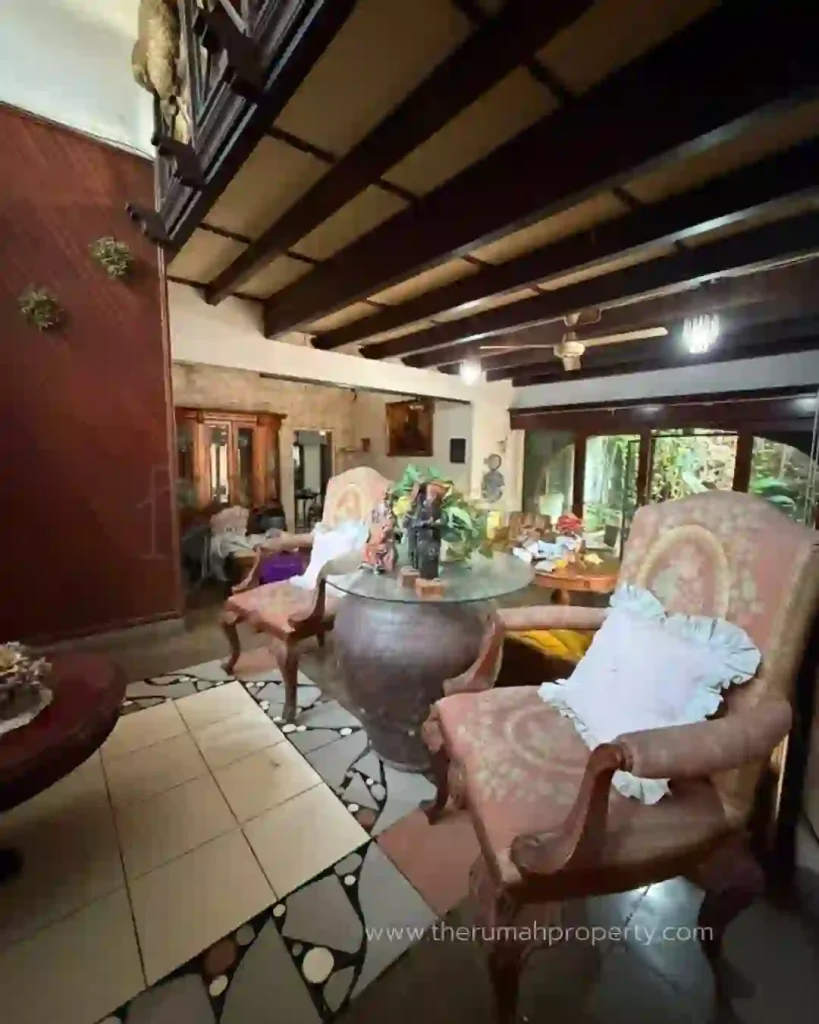 Rumah dijual di Bendi Tanah Kusir Jaksel Hadap Selatan Akses Mudah (4)