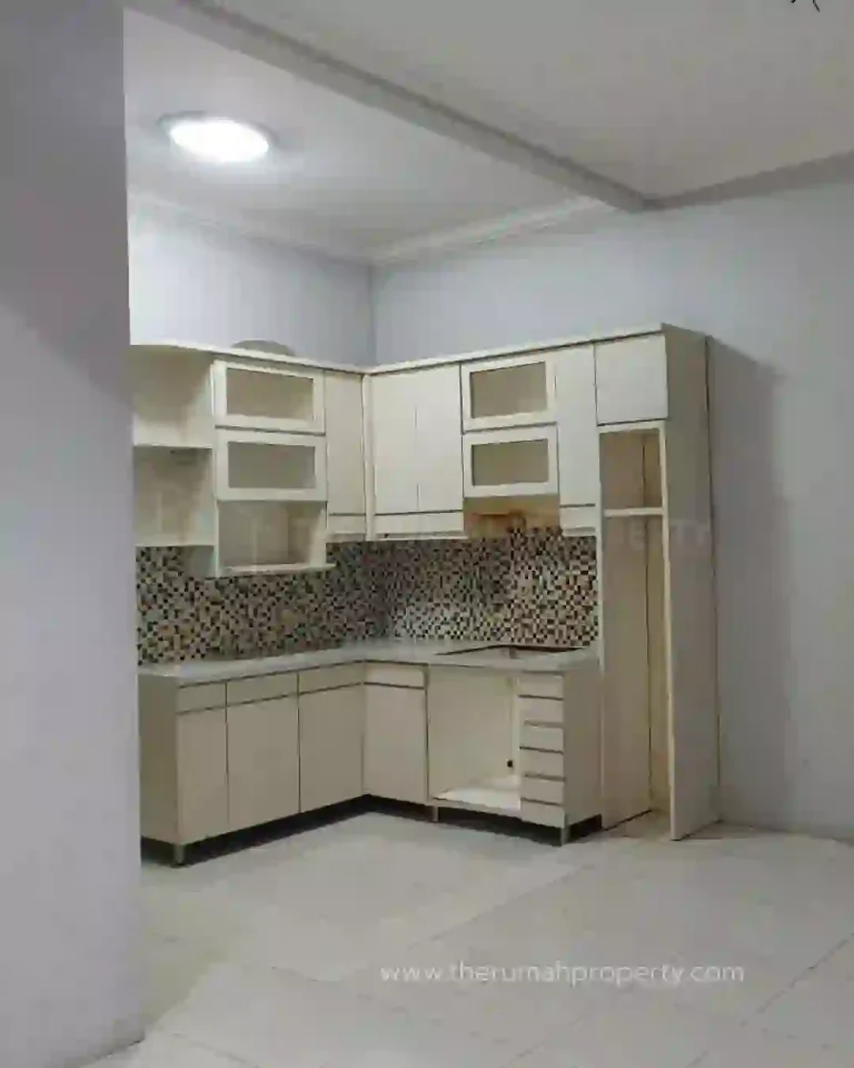 Rumah dijual di Rempoa Keamanan 24 Jam dengan One Gate Semi Furnished (3)