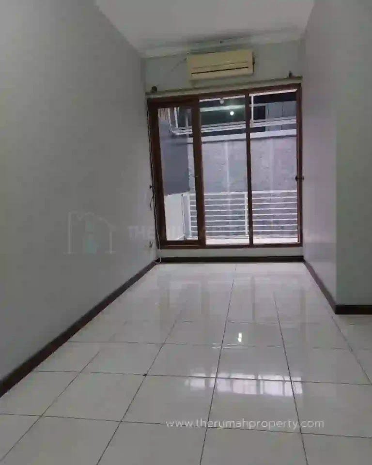 Rumah dijual di Rempoa Keamanan 24 Jam dengan One Gate Semi Furnished (7)