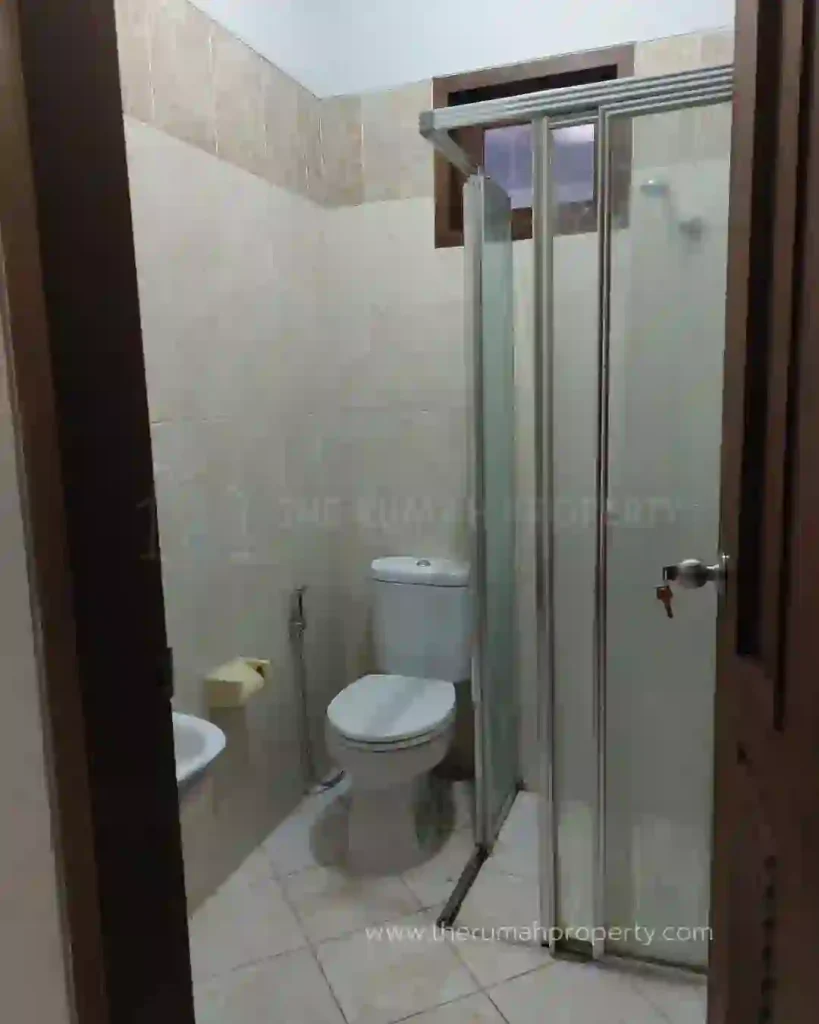 Rumah dijual di Rempoa Keamanan 24 Jam dengan One Gate Semi Furnished (9)