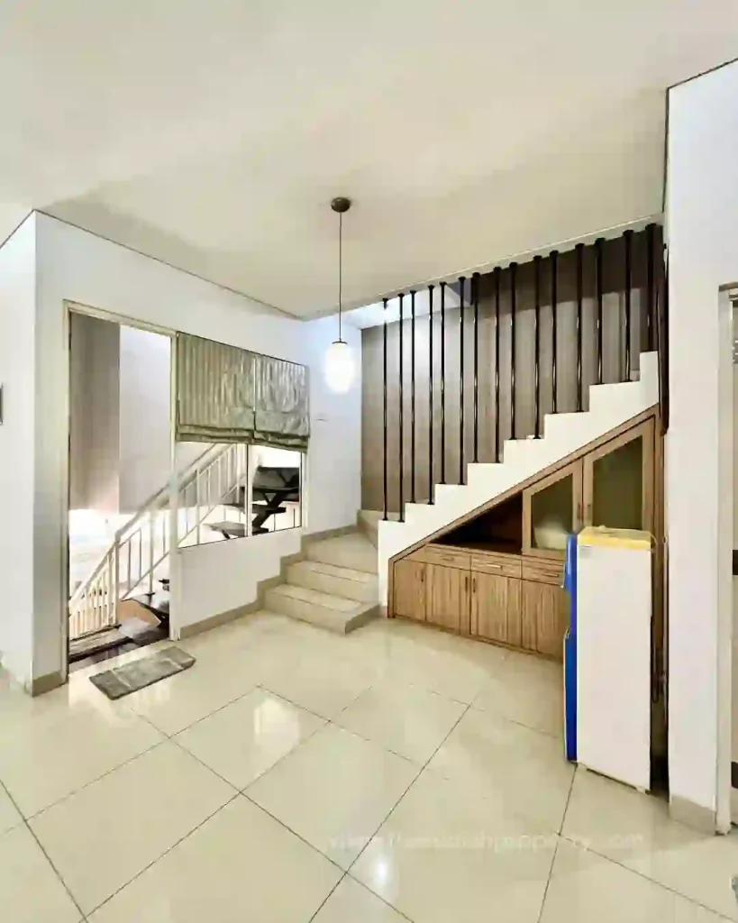 Townhouse 2 Lantai Pondok Pinang Jakarta Selatan Unit Furnished Siap Huni (6)