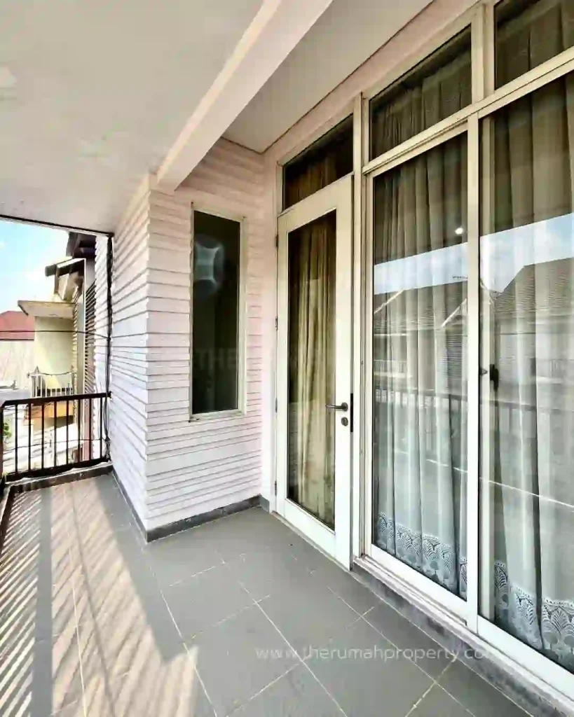 Townhouse 2 Lantai Pondok Pinang Jakarta Selatan Unit Furnished Siap Huni (8)